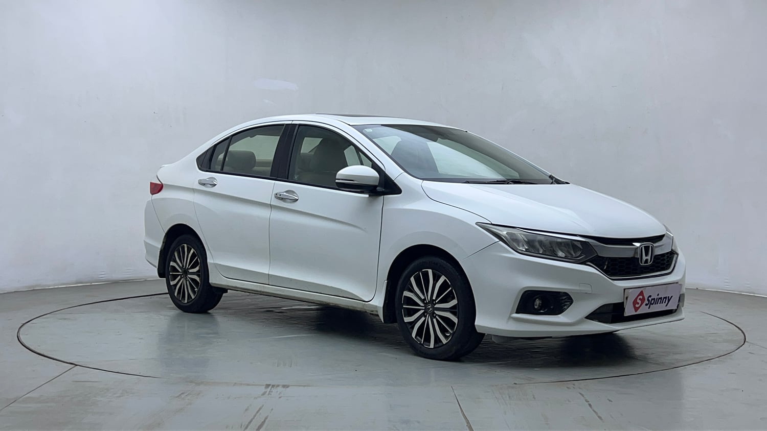 Used 2017 Honda City ZX CVT Petrol Petrol Automatic exterior RIGHT FRONT CORNER VIEW