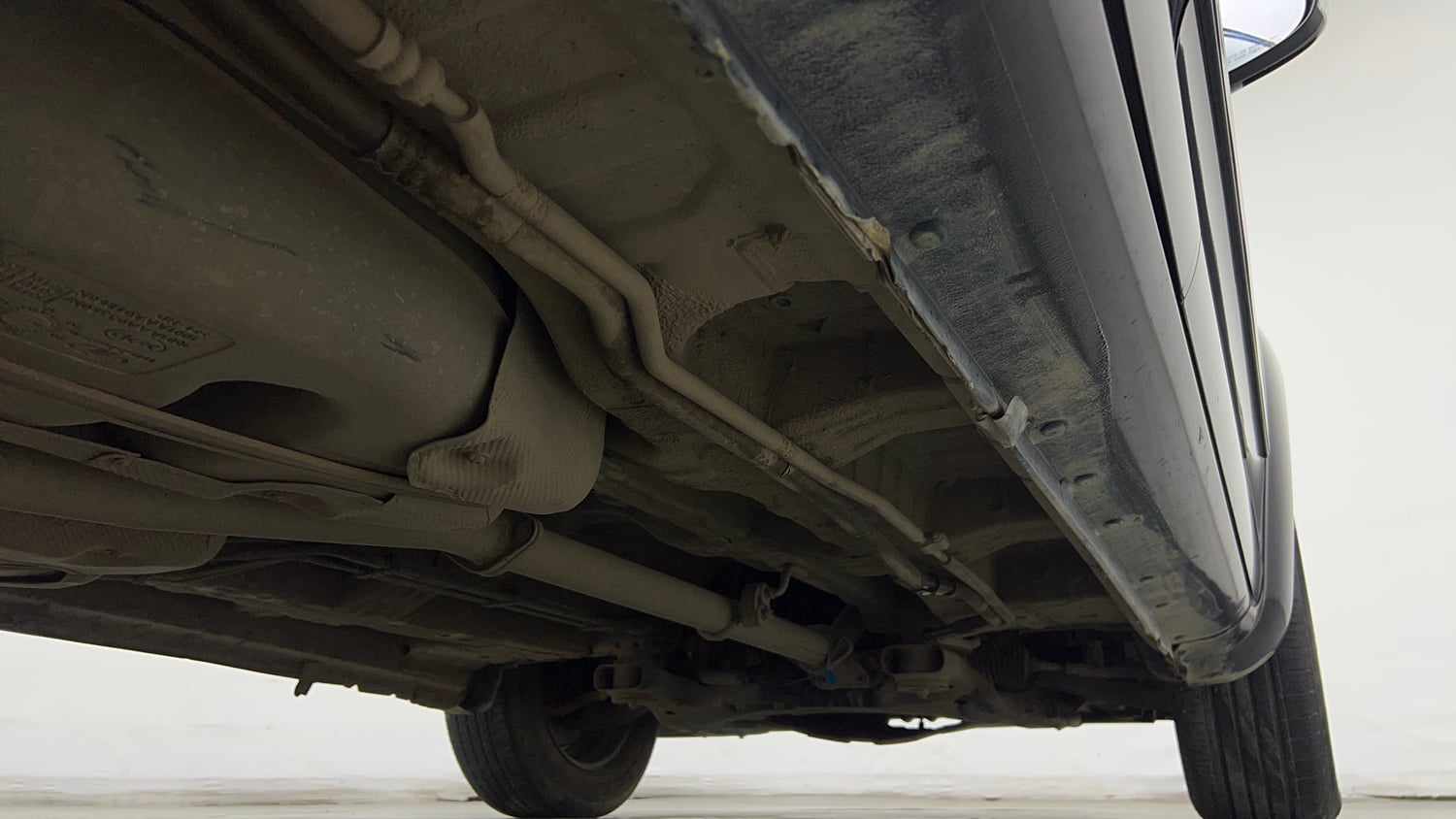 Used 2019 Mahindra XUV500 W5 Diesel Manual extra REAR RIGHT UNDERBODY VIEW