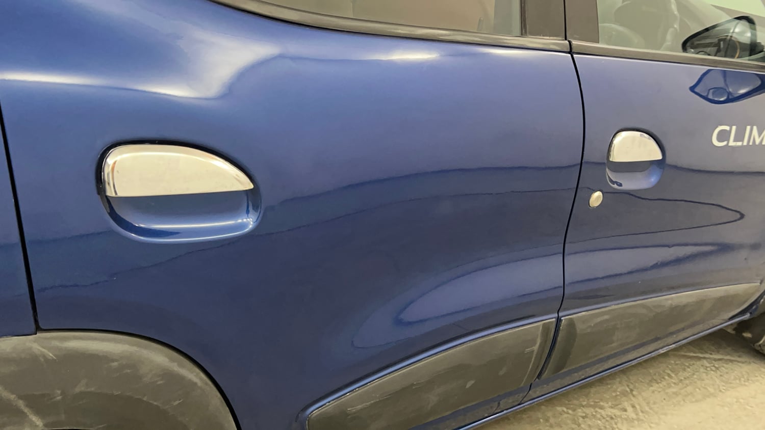 Used 2018 Renault Kwid CLIMBER 1.0 Petrol Manual dents MINOR SCRATCH
