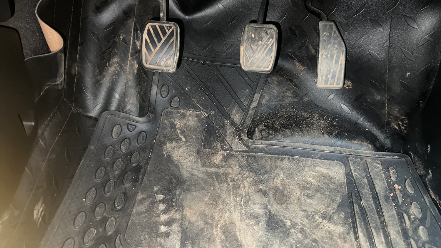 Used 2023 Maruti Suzuki Celerio VXi Petrol Manual interior PEDALS VIEW