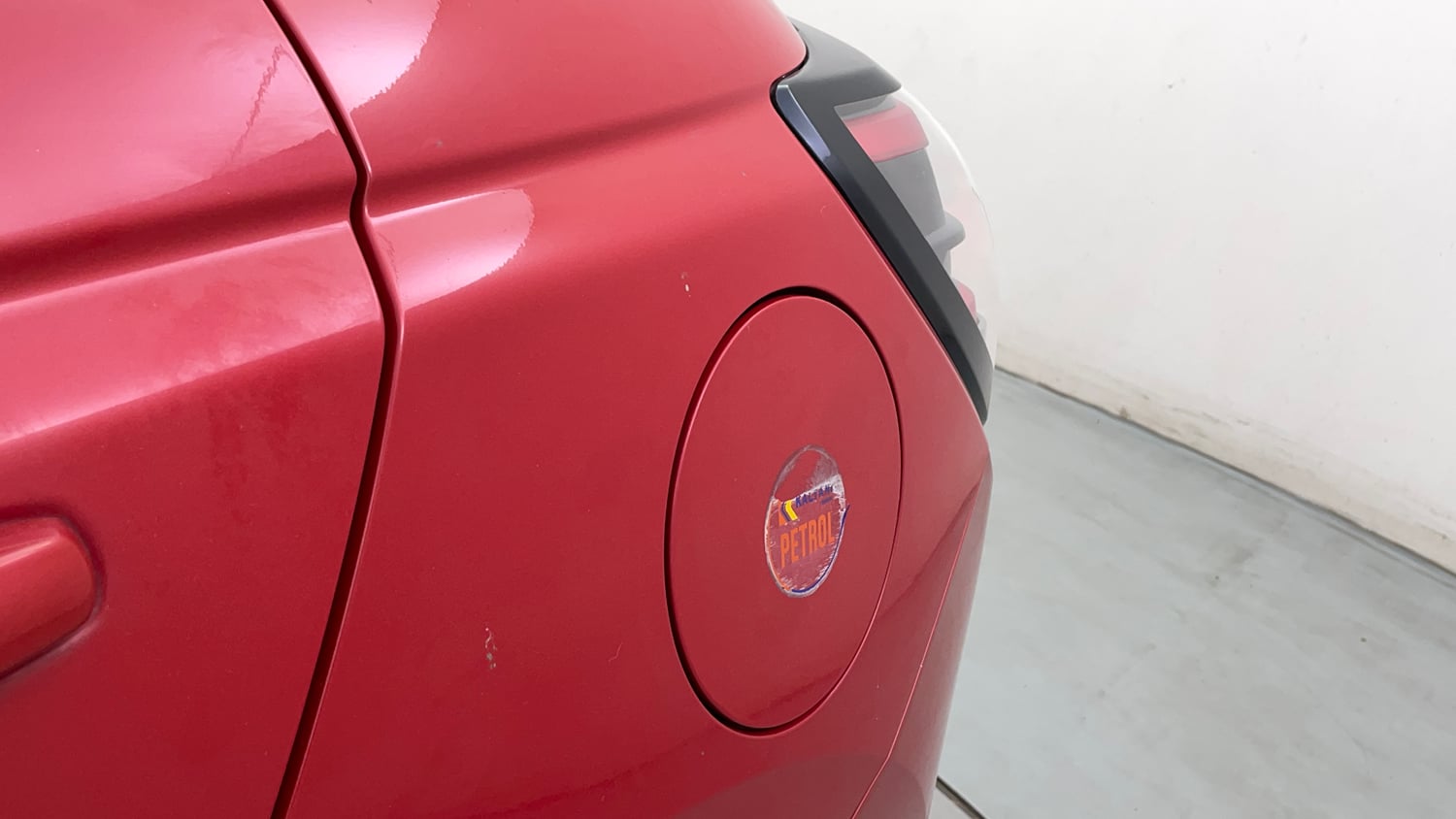 Used 2024 Maruti Suzuki Swift ZXi Plus Dual Tone AMT Petrol Automatic dents MINOR SCRATCH