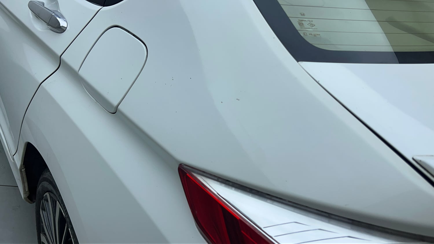 Used 2017 Honda City ZX CVT Petrol Petrol Automatic dents MINOR DENT