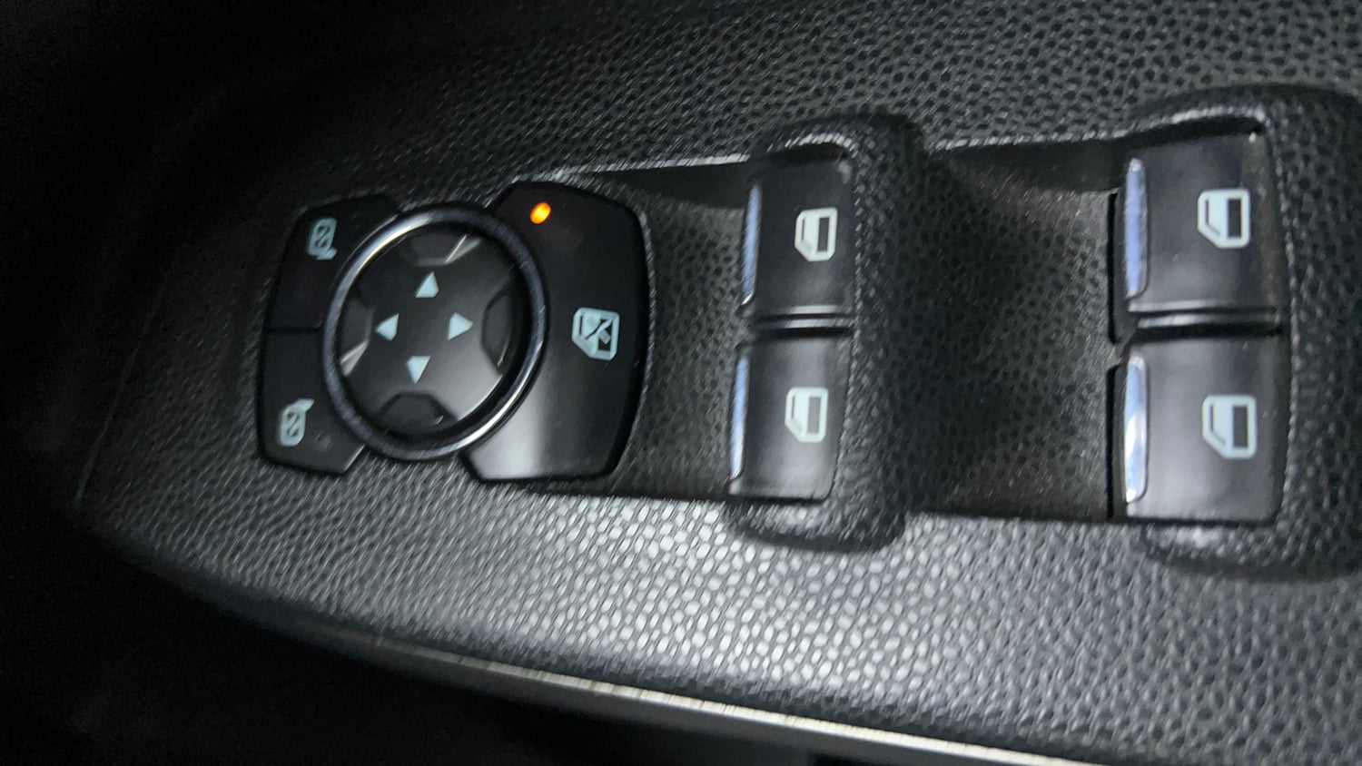 Used 2018 Ford EcoSport Ambiente 1.5L Ti-VCT Petrol Manual top_features Adjustable ORVM