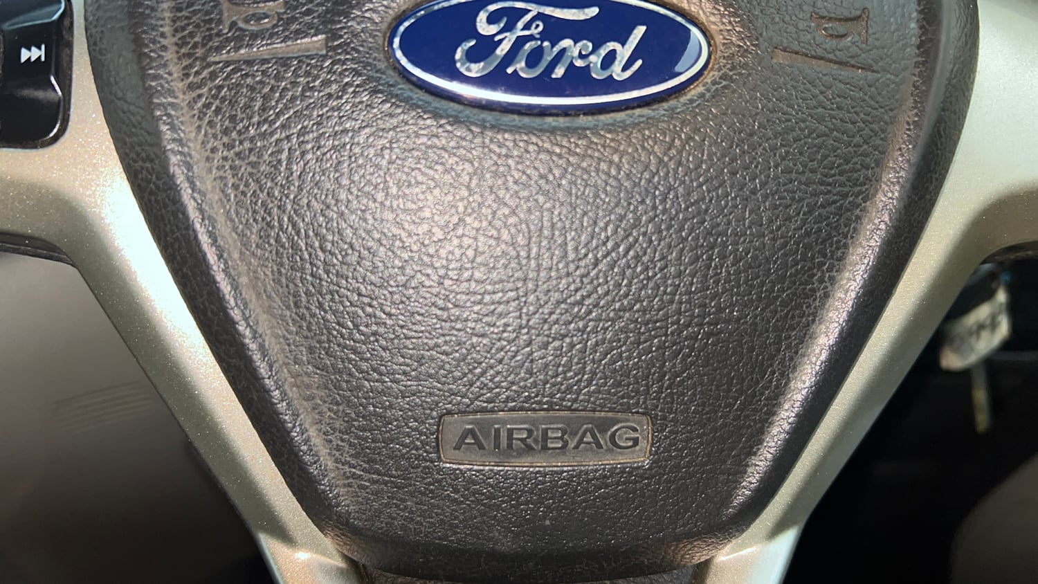 Used 2017 Ford EcoSport Trend 1.5L Ti-VCT Petrol Manual top_features Airbags