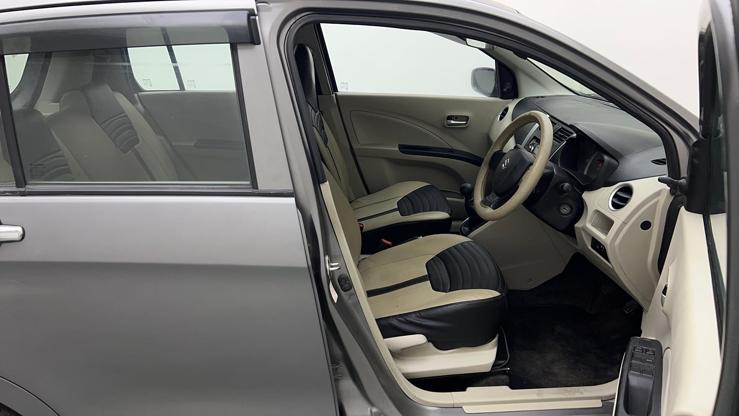 Used 2018 Maruti Suzuki Celerio VXi CNG Cng Manual interior RIGHT SIDE FRONT DOOR CABIN VIEW