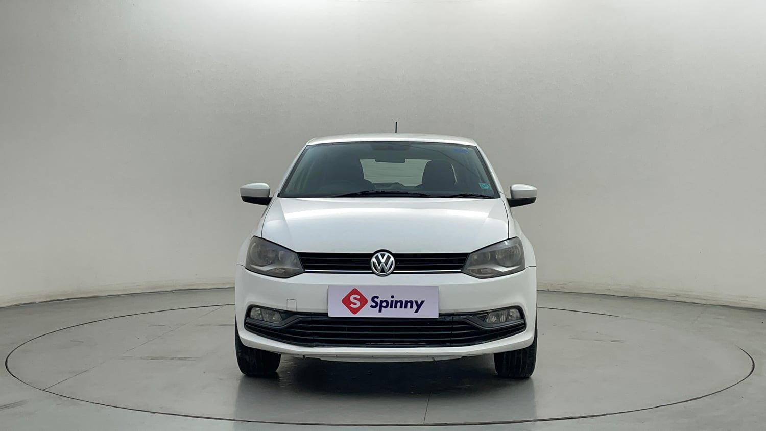 Used 2014 Volkswagen Polo Comfortline 1.2L (P) Petrol Manual exterior FRONT VIEW