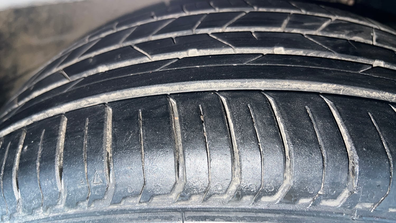 Used 2019 Maruti Suzuki Baleno Alpha Petrol Manual tyres RIGHT FRONT TYRE TREAD VIEW