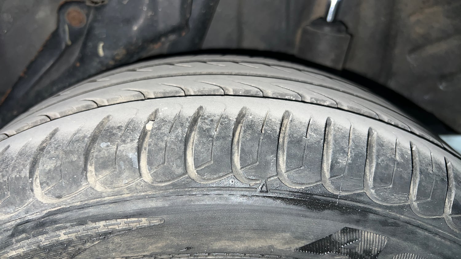 Used 2014 Honda Amaze 1.2 VX i-VTEC Petrol Manual tyres LEFT REAR TYRE TREAD VIEW
