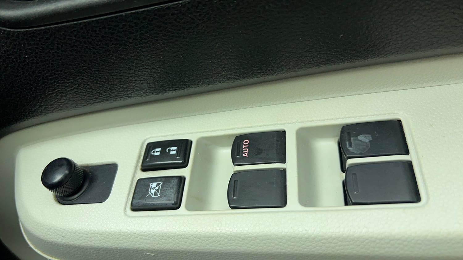 Used 2018 Maruti Suzuki Ignis Delta 1.2 AMT Petrol Automatic top_features Power windows