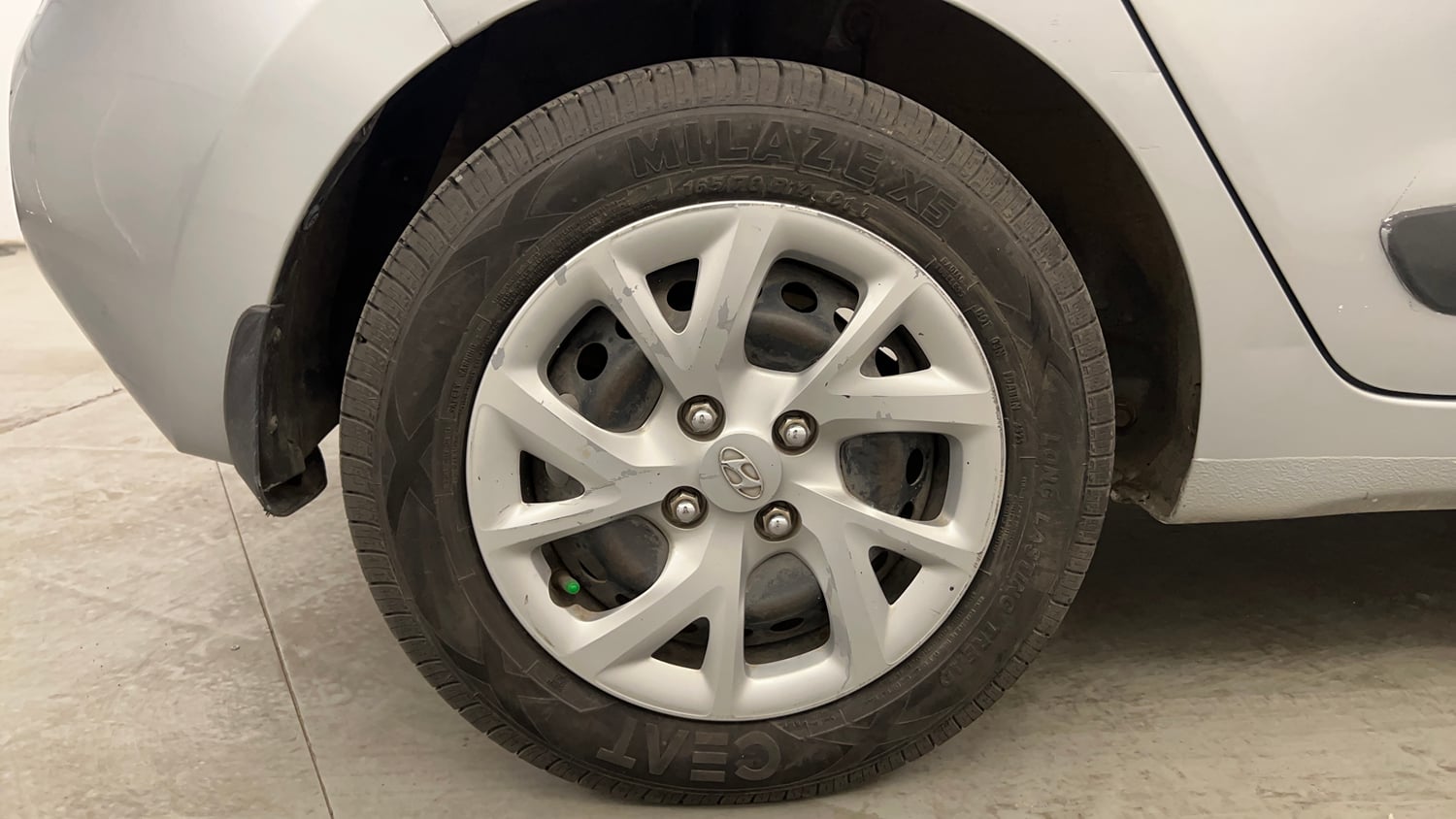 Used 2019 Hyundai Grand i10 Magna 1.2 Kappa VTVT CNG Cng Manual tyres RIGHT REAR TYRE RIM VIEW
