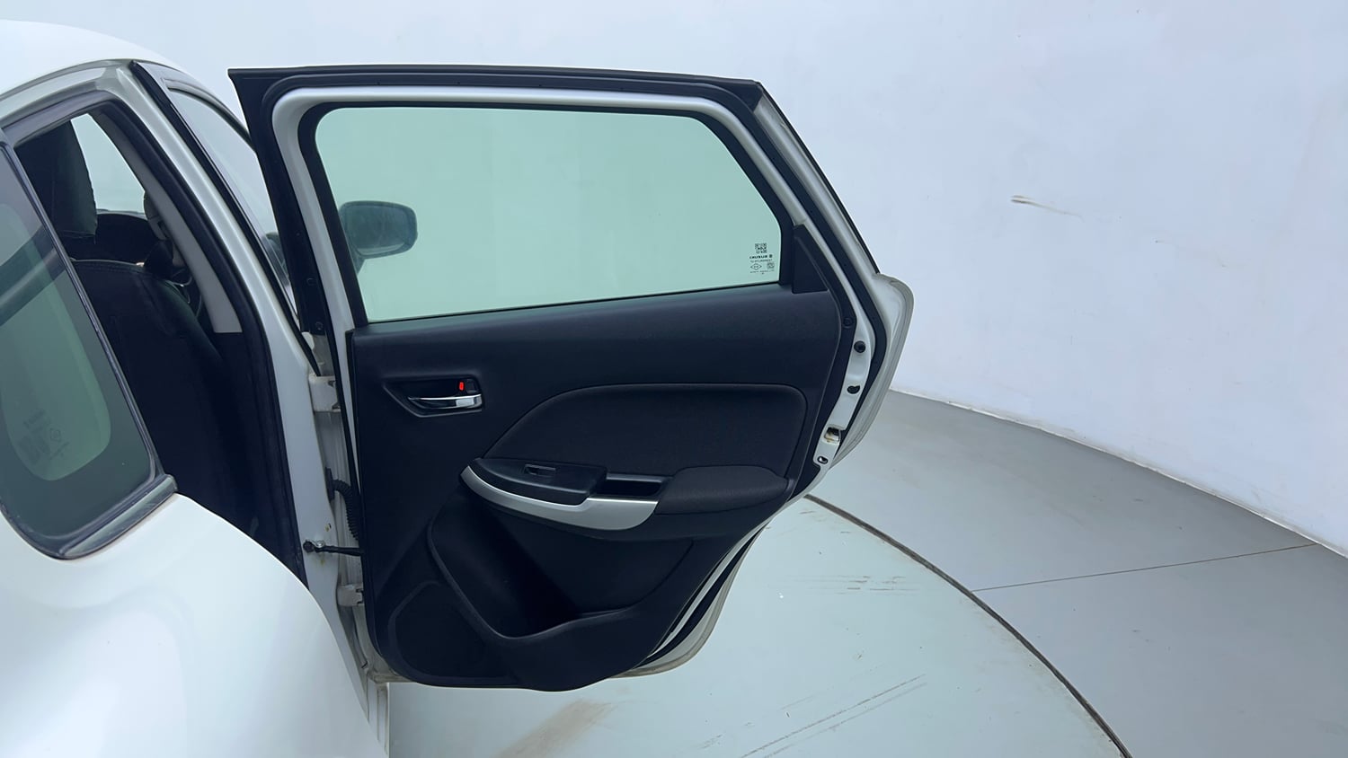 Used 2018 Maruti Suzuki Baleno Alpha 1.2 Petrol Manual interior RIGHT REAR DOOR OPEN VIEW