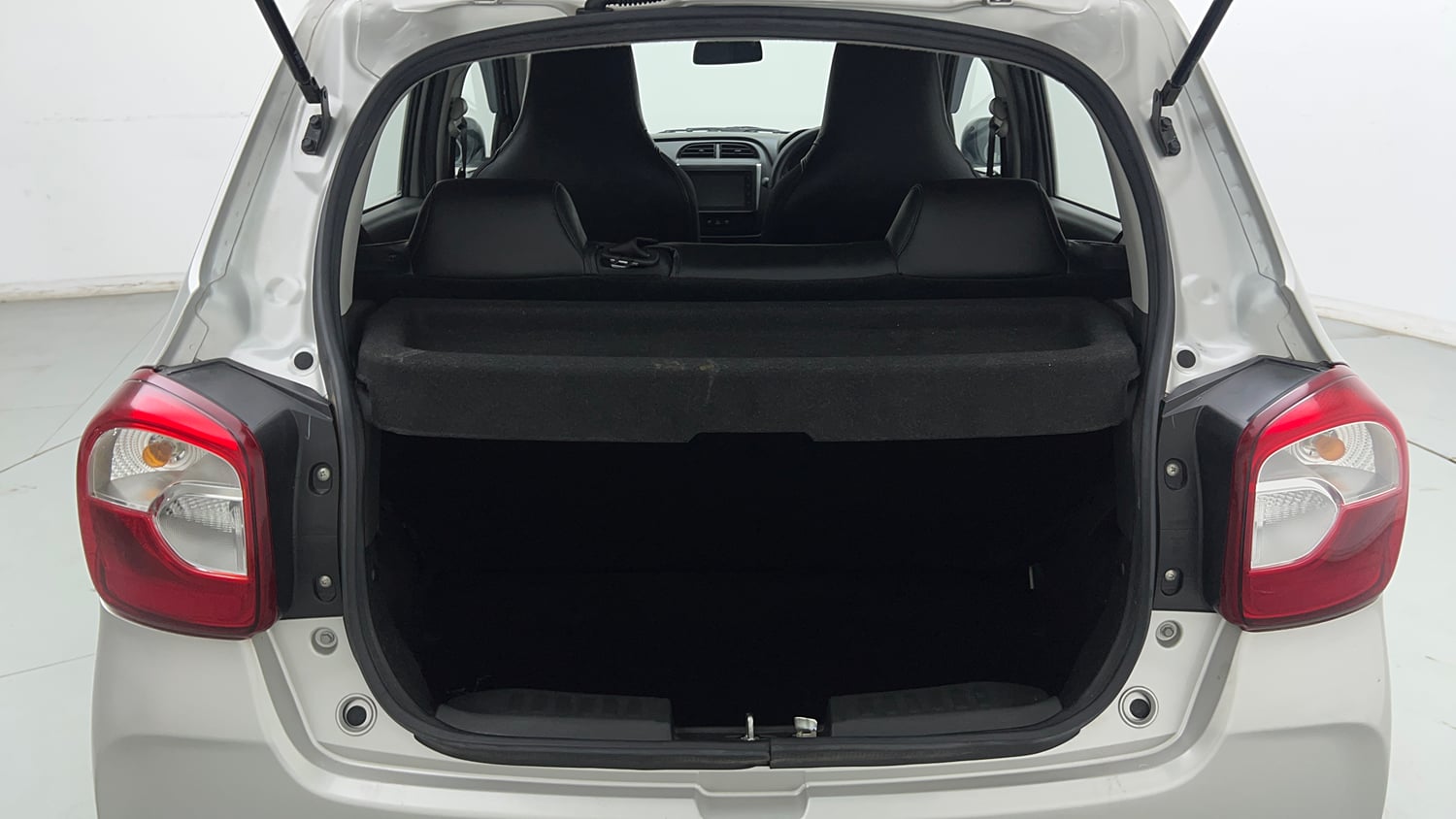 Used 2025 Maruti Suzuki Alto K10 VXi Plus (O) Petrol Manual interior DICKY INSIDE VIEW