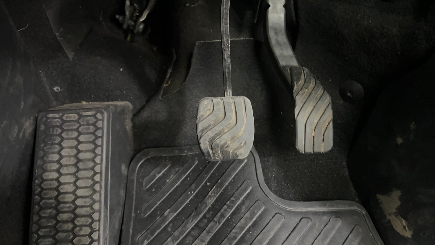 Used 2024 Nissan Magnite XV Premium Turbo CVT Petrol Automatic interior PEDALS VIEW