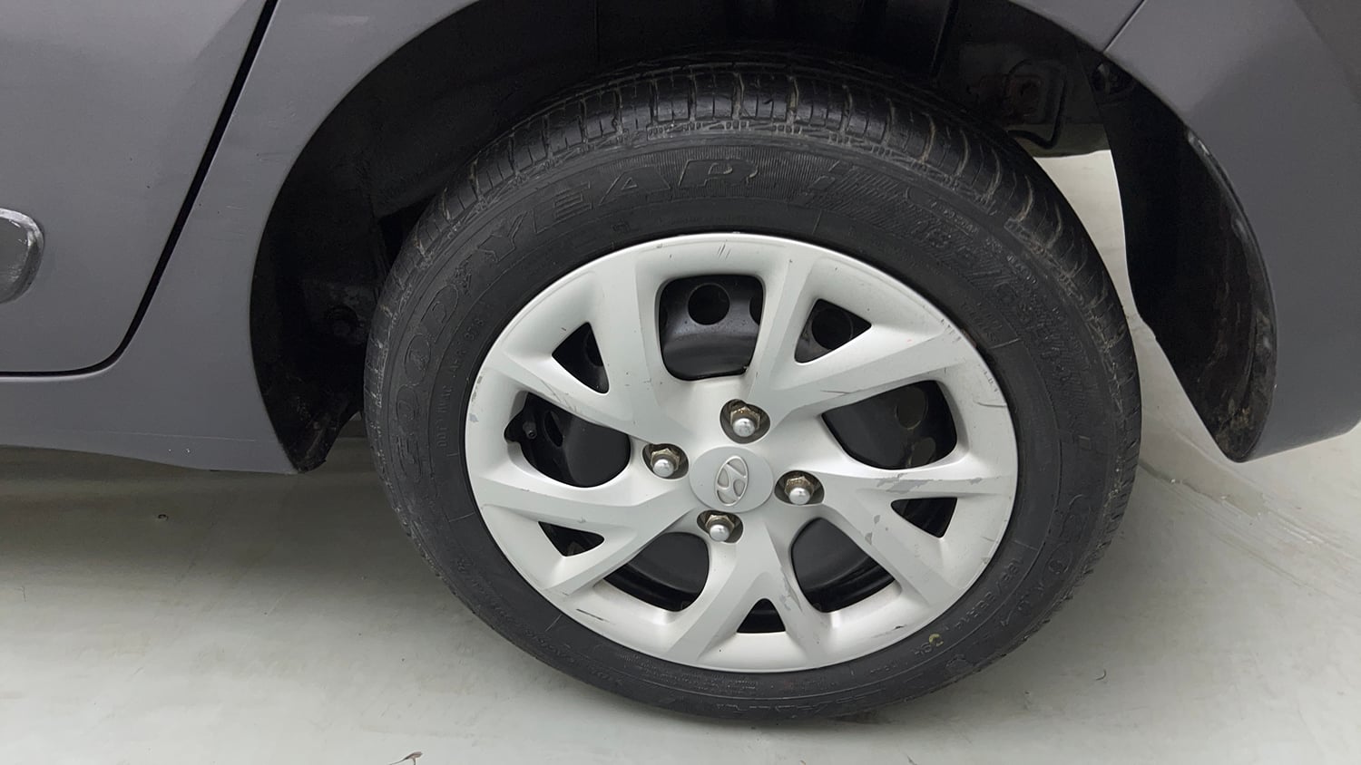 Used 2018 Hyundai Grand i10 Magna 1.2 Kappa VTVT Petrol Manual tyres LEFT REAR TYRE RIM VIEW