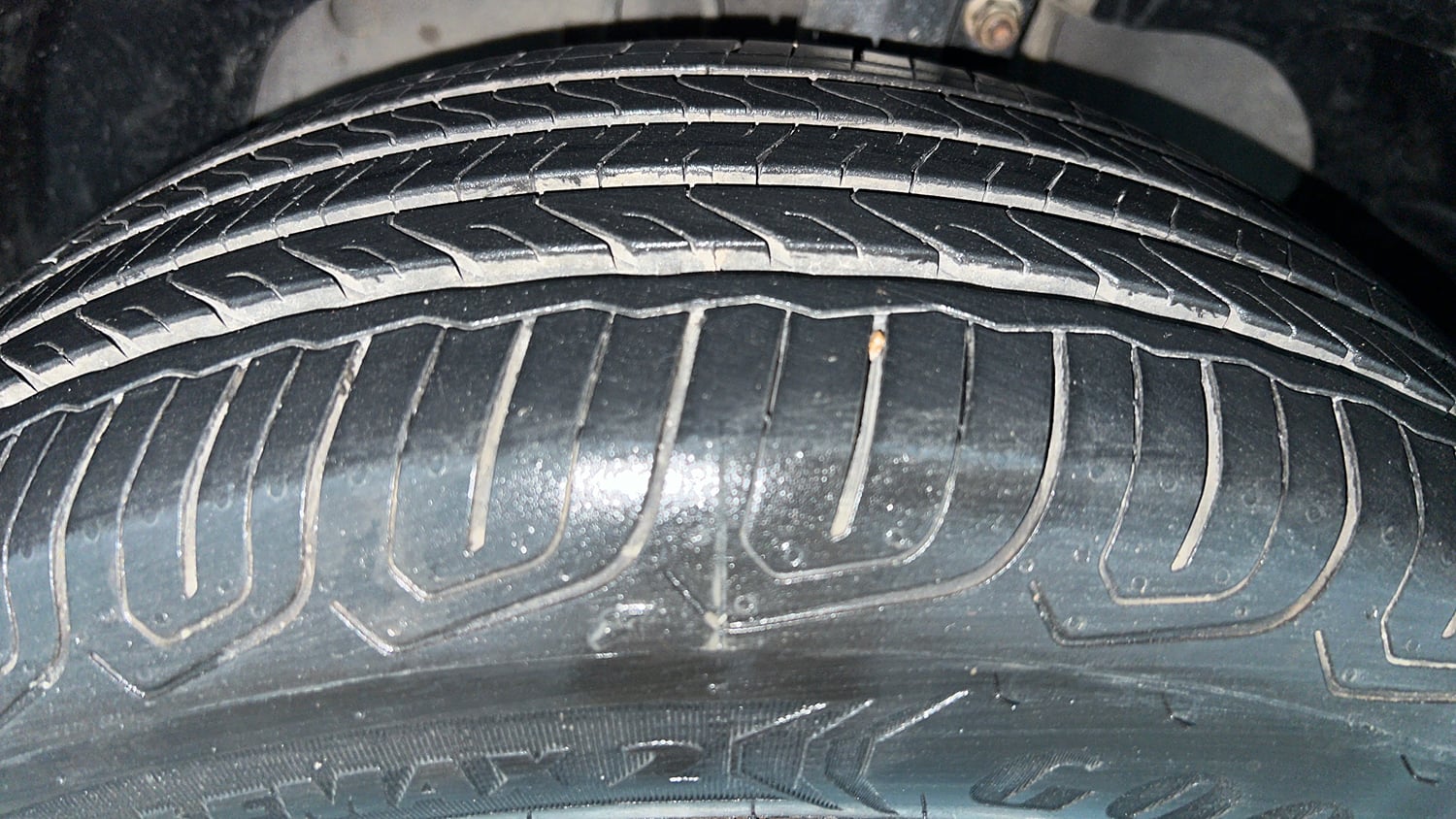 Used 2017 Ford EcoSport Trend 1.5L Ti-VCT Petrol Manual tyres LEFT FRONT TYRE TREAD VIEW
