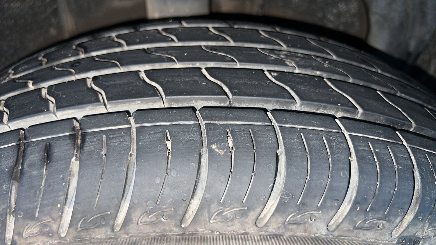 Used 2021 Renault Kiger RXZ Turbo CVT Petrol Automatic tyres RIGHT REAR TYRE TREAD VIEW