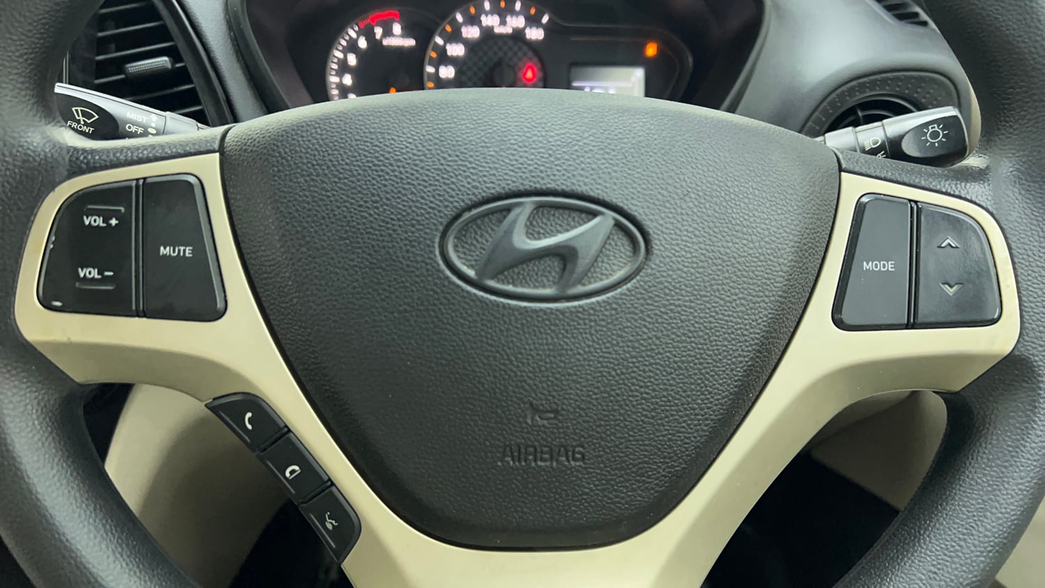 Used 2021 Hyundai Santro Sportz Petrol Manual top_features Steering mounted controls