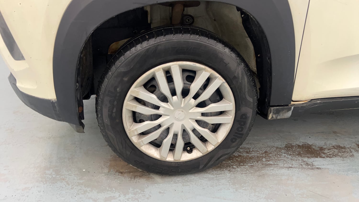 Used 2019 Mahindra KUV100 NXT K4 Plus 6 STR Petrol Manual tyres LEFT FRONT TYRE RIM VIEW