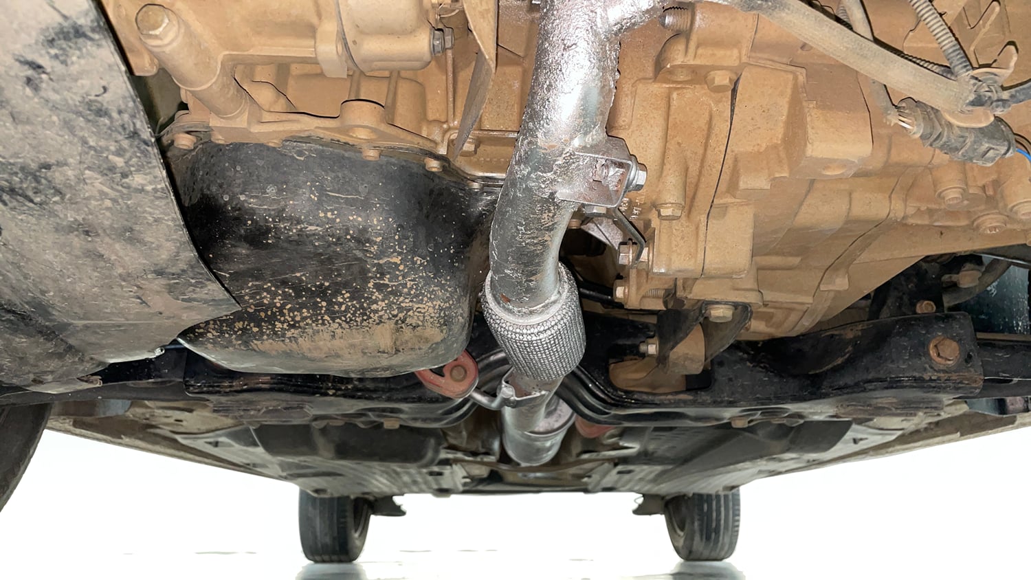 Used 2014 Volkswagen Polo Comfortline 1.2L (P) Petrol Manual extra FRONT LEFT UNDERBODY VIEW