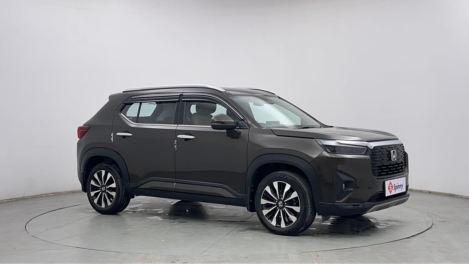 Used 2024 Honda Elevate ZX CVT Petrol Automatic exterior RIGHT FRONT CORNER VIEW