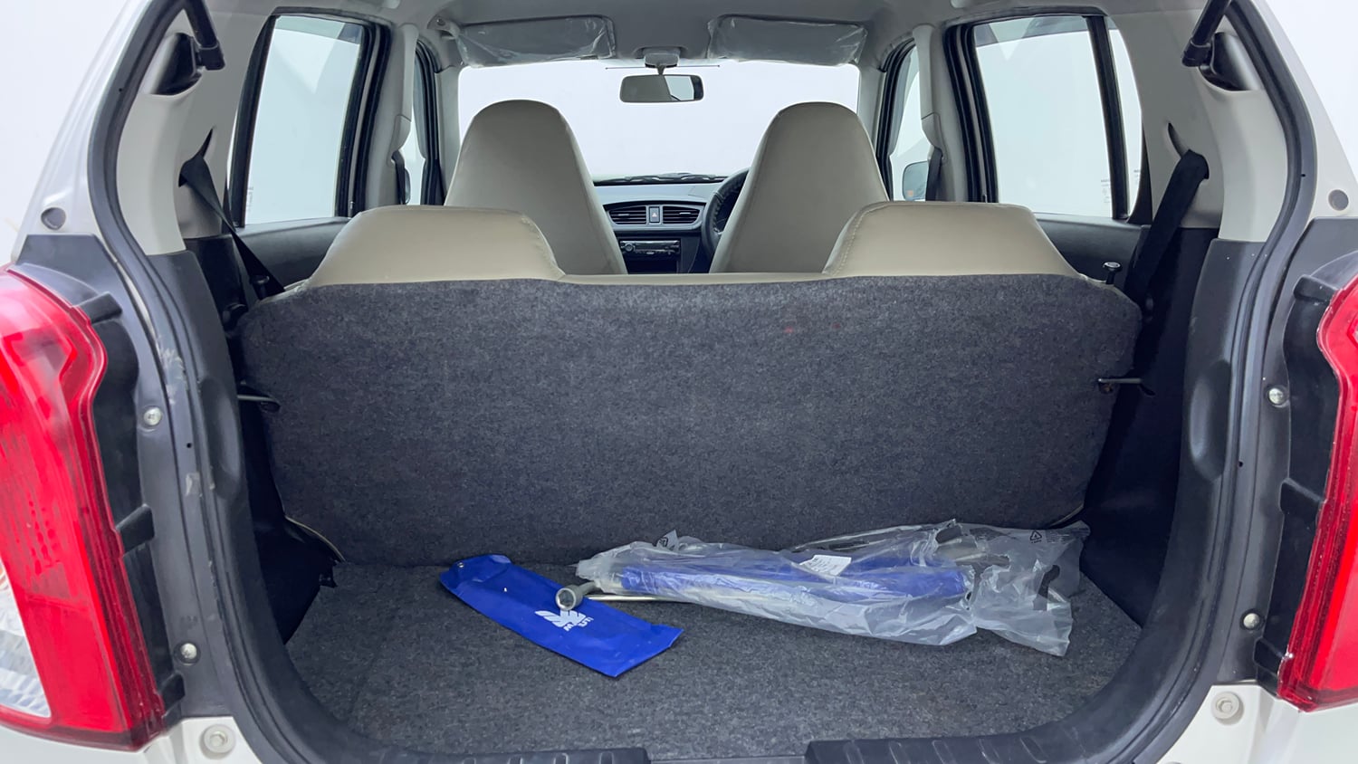 Used 2020 Maruti Suzuki Alto 800 LXi Petrol Manual interior DICKY INSIDE VIEW