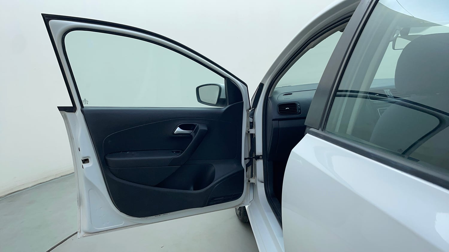 Used 2014 Volkswagen Polo Comfortline 1.2L (P) Petrol Manual interior LEFT FRONT DOOR OPEN VIEW