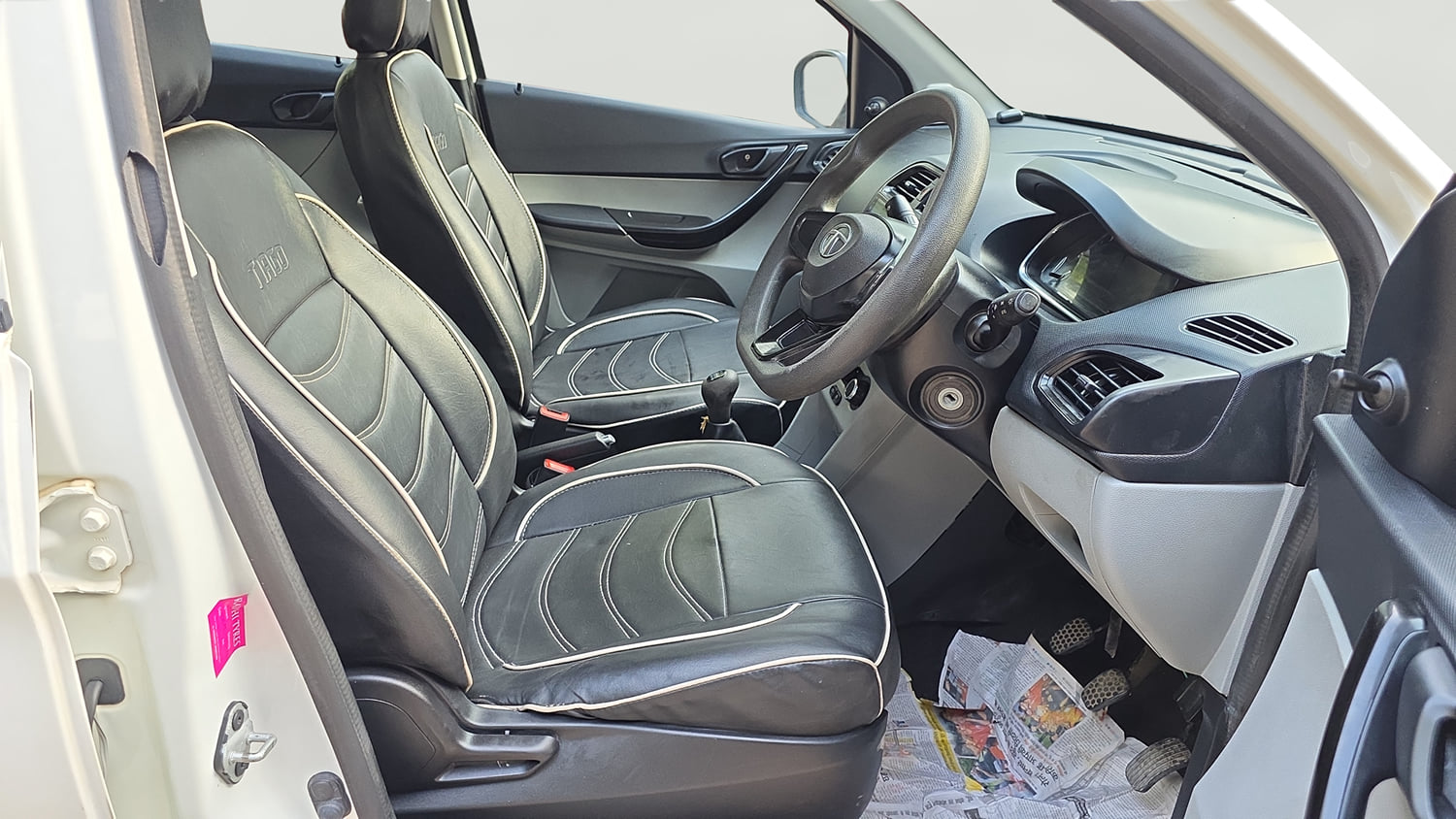 Used 2020 Tata Tiago XE Petrol Manual interior RIGHT SIDE FRONT DOOR CABIN VIEW
