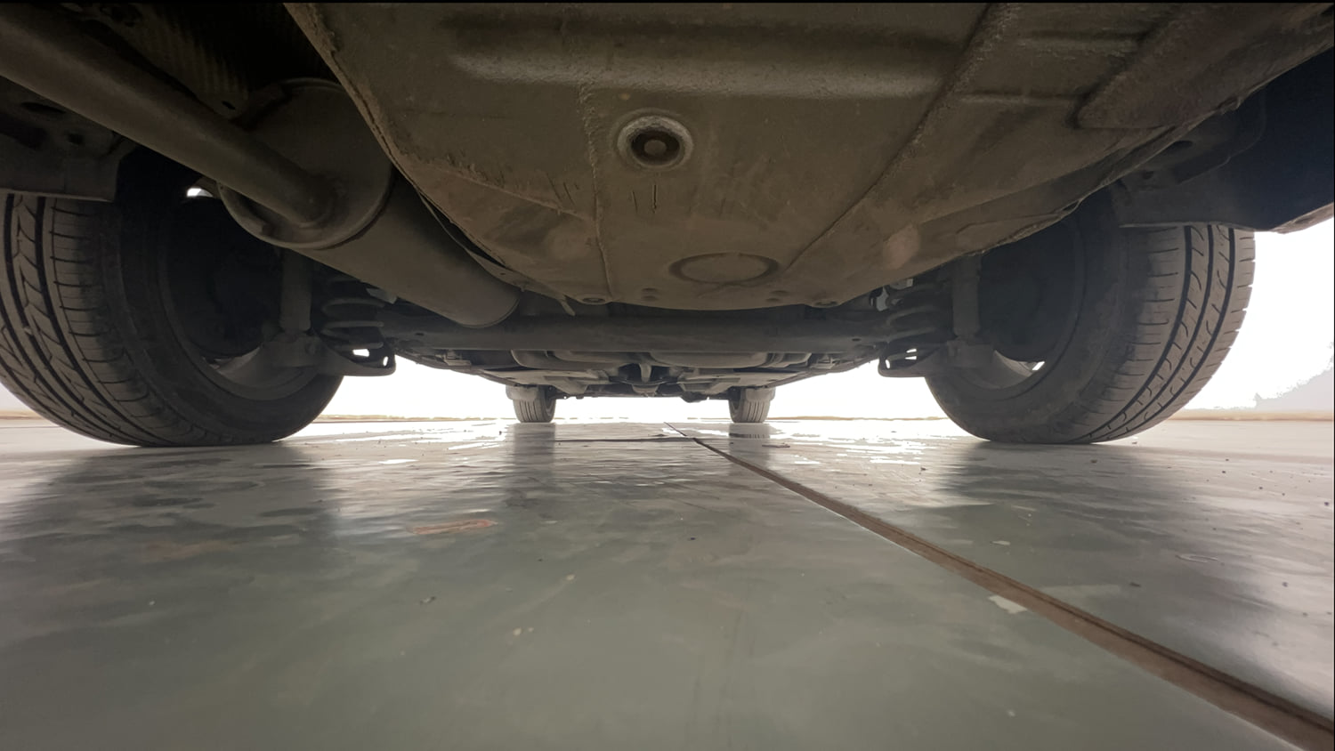 Used 2019 Volkswagen Vento Highline 1.6 (P) Petrol Manual extra REAR UNDERBODY VIEW (TAKEN FROM REAR)