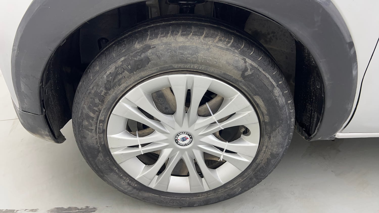 Used 2021 Renault Triber RXZ Petrol Manual tyres LEFT FRONT TYRE RIM VIEW