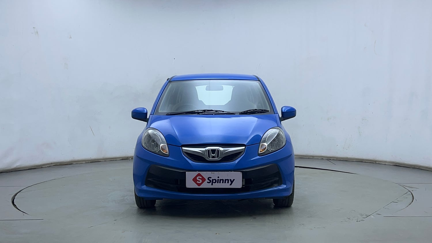 Used 2013 Honda Brio S MT Petrol Manual exterior FRONT VIEW