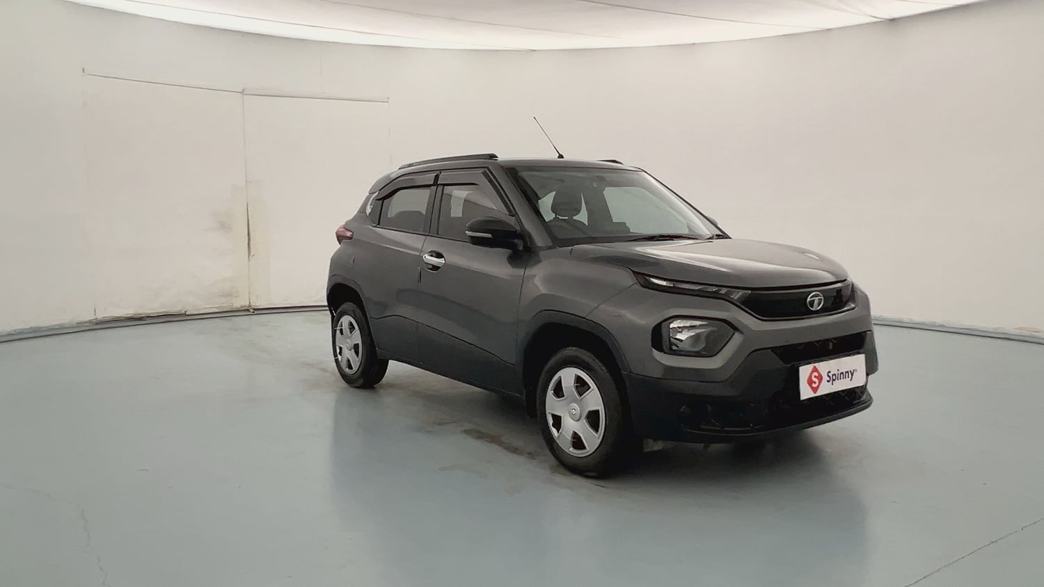 Used 2022 Tata Punch Pure MT Petrol Manual exterior RIGHT FRONT CORNER VIEW