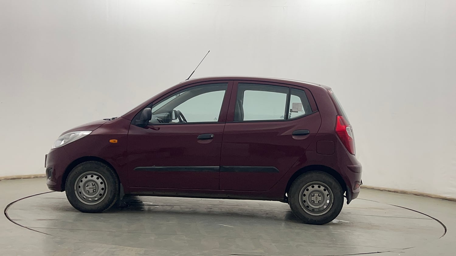 Used 2015 Hyundai i10 Magna 1.1 iRDE2 Petrol Manual exterior LEFT SIDE VIEW