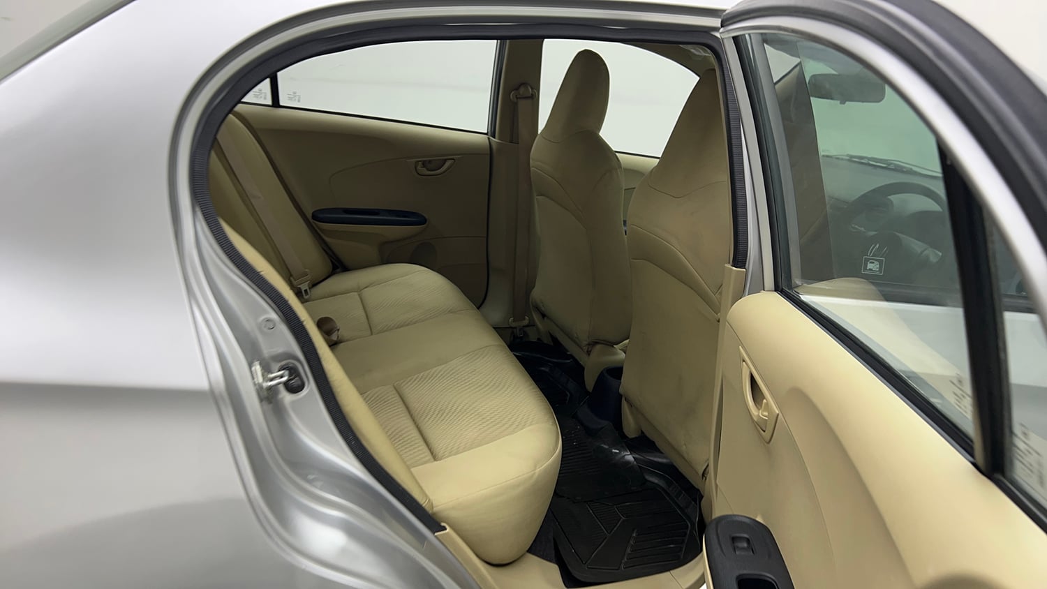Used 2014 Honda Amaze 1.2 EX i-VTEC Petrol Manual interior RIGHT SIDE REAR DOOR CABIN VIEW