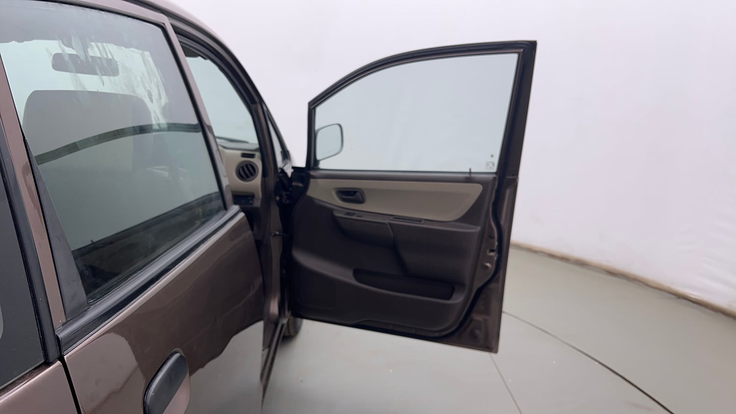 Used 2013 Maruti Suzuki Estilo LXi BS-IV Petrol Manual interior RIGHT FRONT DOOR OPEN VIEW
