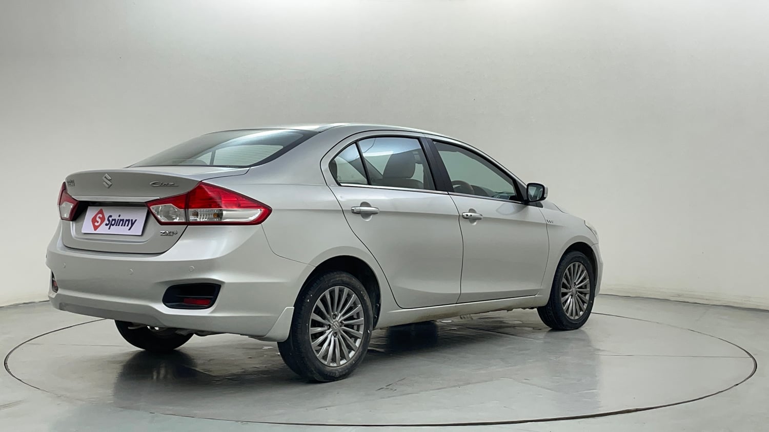 Used 2015 Maruti Suzuki Ciaz ZXI+ Petrol Manual exterior RIGHT REAR CORNER VIEW