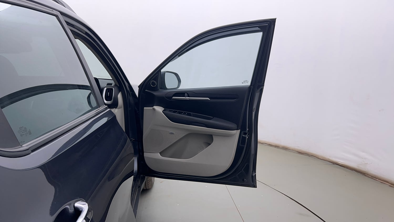 Used 2022 Kia Sonet HTX Plus 1.5 Diesel Manual interior RIGHT FRONT DOOR OPEN VIEW