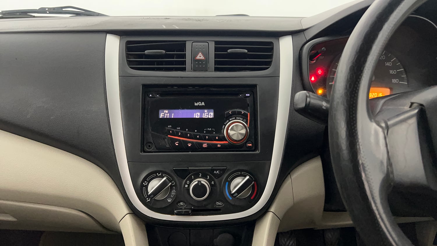Used 2017 Maruti Suzuki Celerio VXi Petrol Manual interior MUSIC SYSTEM & AC CONTROL VIEW