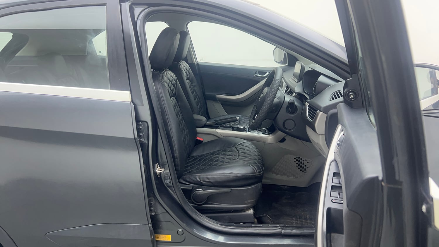 Used 2018 Tata Nexon XZA Plus Petrol Petrol Automatic interior RIGHT SIDE FRONT DOOR CABIN VIEW