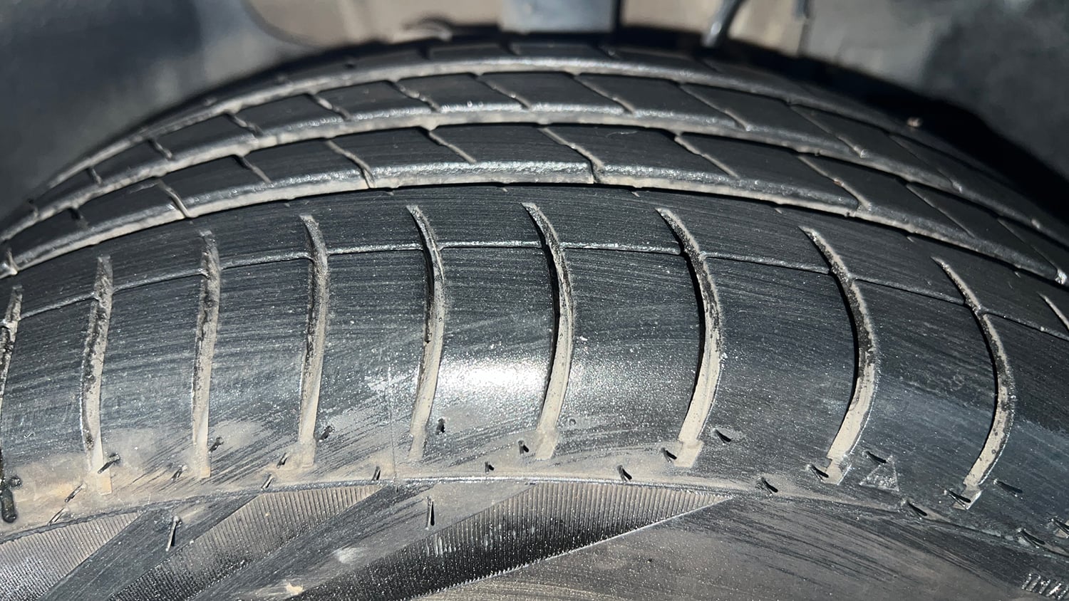 Used 2018 Tata Tiago Revotron XZ Petrol Manual tyres RIGHT FRONT TYRE TREAD VIEW