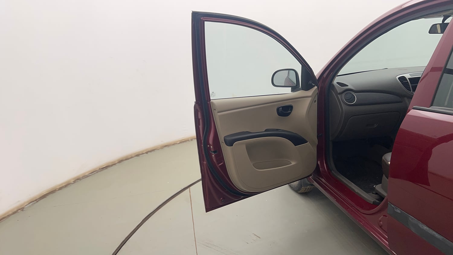 Used 2015 Hyundai i10 Magna 1.1 iRDE2 Petrol Manual interior LEFT FRONT DOOR OPEN VIEW