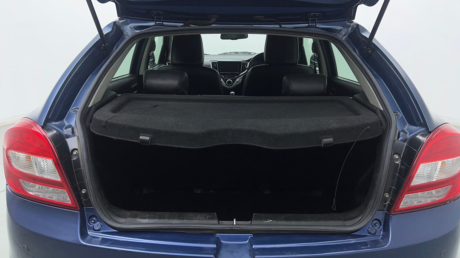 Used 2017 Maruti Suzuki Baleno Alpha 1.2 Petrol Manual interior DICKY INSIDE VIEW
