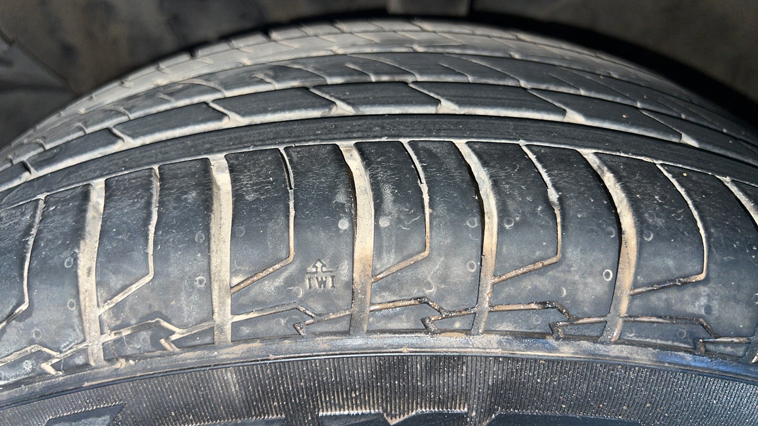 Used 2022 kia Seltos HTX 1.5 IVT Petrol Automatic tyres LEFT FRONT TYRE TREAD VIEW