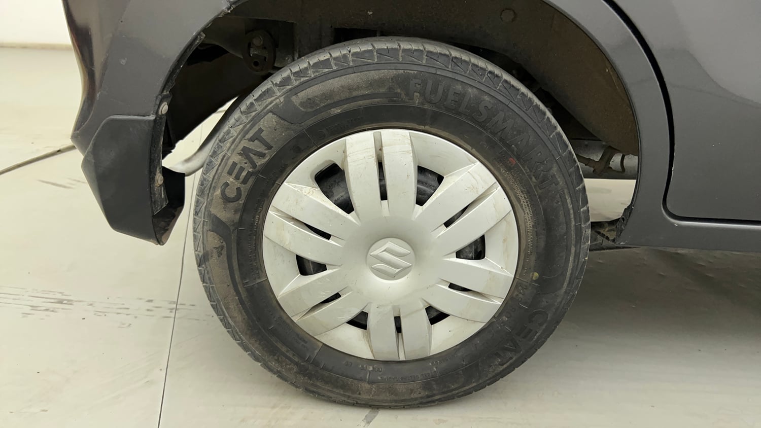 Used 2020 Maruti Suzuki Alto 800 VXi Petrol Manual tyres RIGHT REAR TYRE RIM VIEW