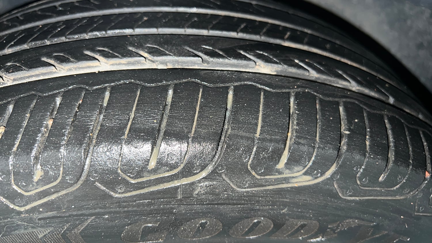 Used 2023 Skoda Slavia Style 1.5L TSI DSG Petrol Automatic tyres LEFT FRONT TYRE TREAD VIEW