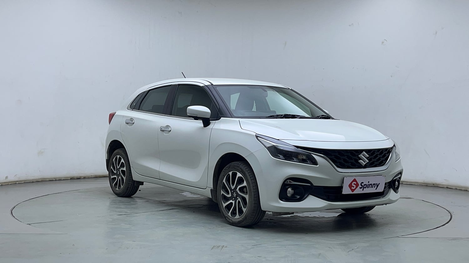 Used 2023 Maruti Suzuki Baleno Alpha AGS Petrol Automatic exterior RIGHT FRONT CORNER VIEW
