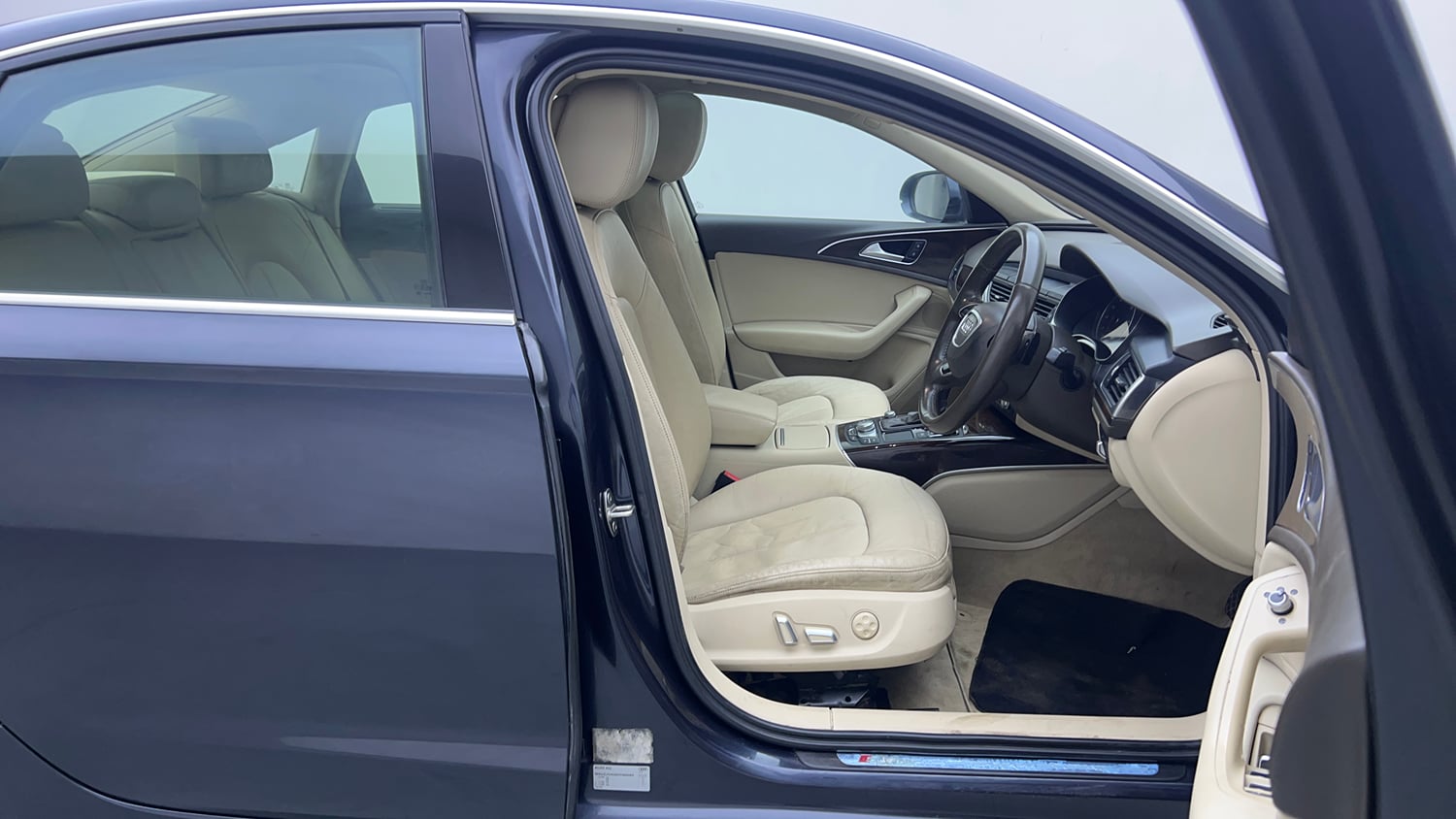 Used 2017 Audi A6 35 TFSI Petrol Automatic interior RIGHT SIDE FRONT DOOR CABIN VIEW