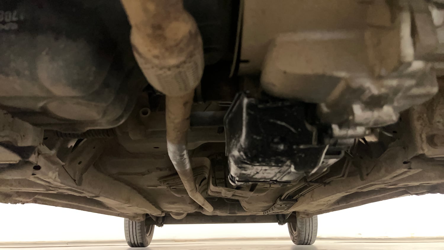 Used 2018 Hyundai Eon Magna + Petrol Manual extra FRONT LEFT UNDERBODY VIEW