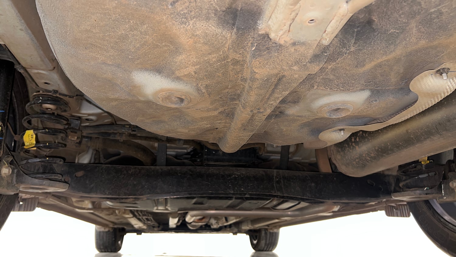 Used 2024 Hyundai Verna SX (O)1.5 Petrol MT Petrol Manual extra REAR UNDERBODY VIEW (TAKEN FROM REAR)