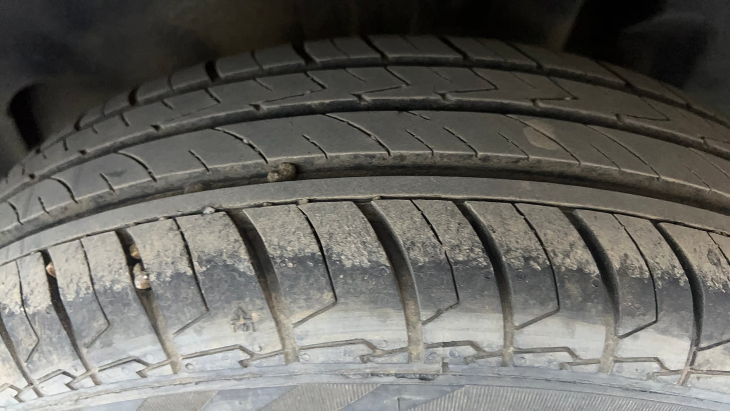 Used 2023 Maruti Suzuki Swift VXi Petrol Manual tyres LEFT REAR TYRE TREAD VIEW