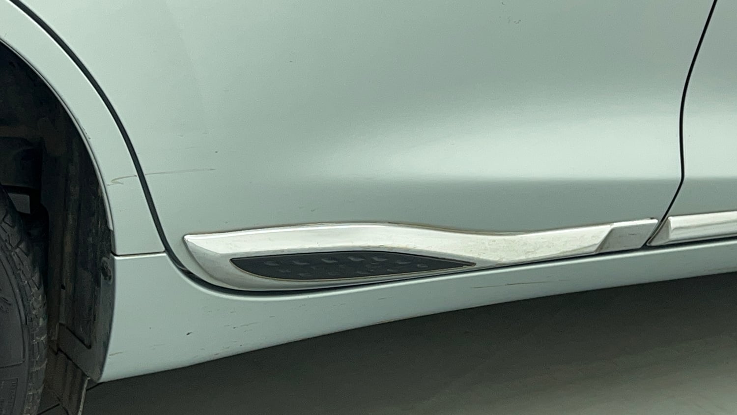 Used 2023 Toyota Glanza G AMT Petrol Automatic dents MINOR SCRATCH